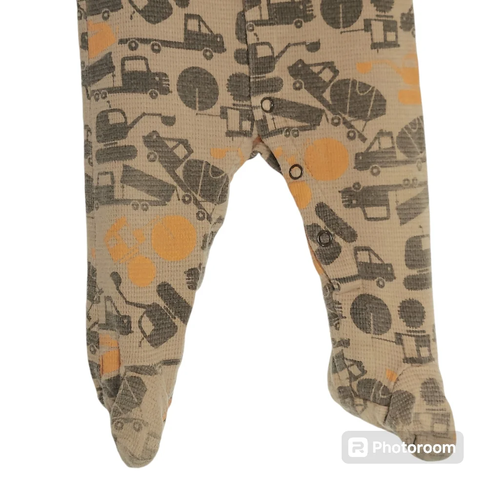 Baby Gap (3-6 months) and Circo (9 months) Footed Pajama Bundle